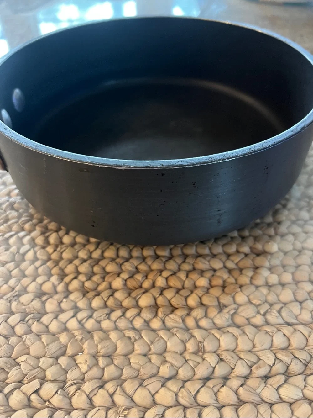 Calphalon Commercial 2 QT Sauce Pan With Lid - Picture 6 of 10